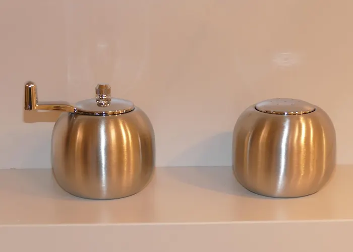 Chads Mit Tiefgarage Free Parking Грац