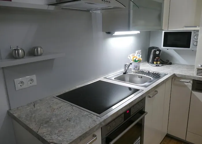 Chads Mit Tiefgarage Free Parking *